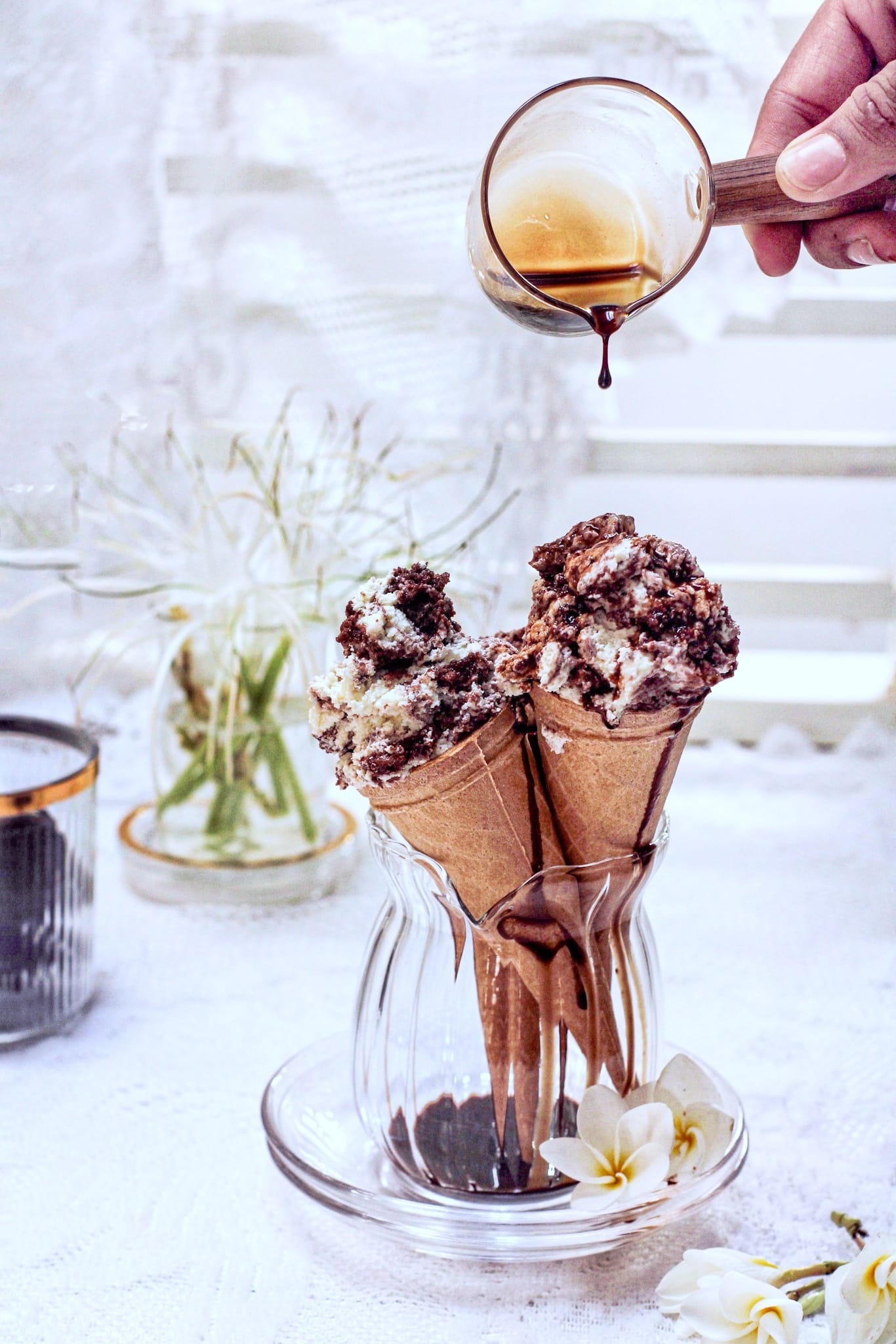 Chocolate ice cream scoops